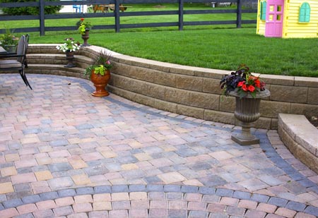 Landscape wall around patio